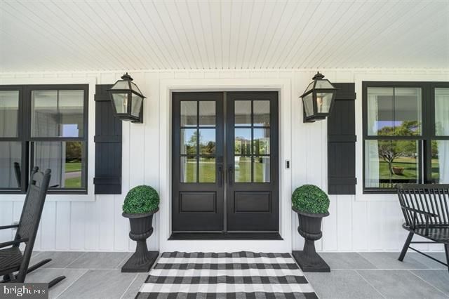 8 HOPPYS LN, Cape May Court House, NJ 08210