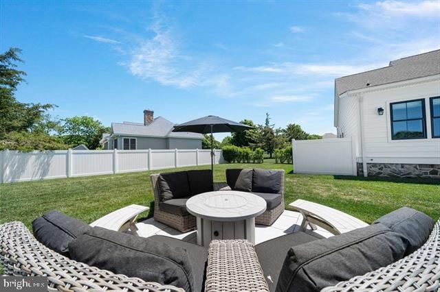 8 HOPPYS LN, Cape May Court House, NJ 08210