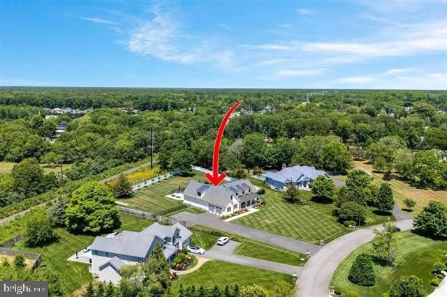 8 HOPPYS LN, Cape May Court House, NJ 08210
