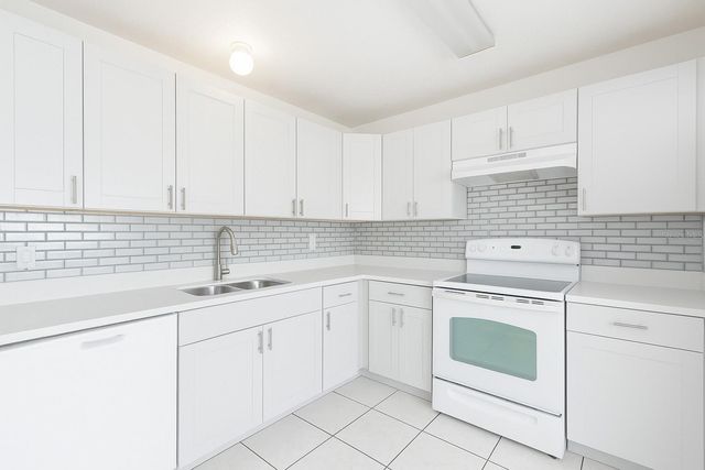 5453 WOOD CROSSING STREET, Orlando, FL 32811