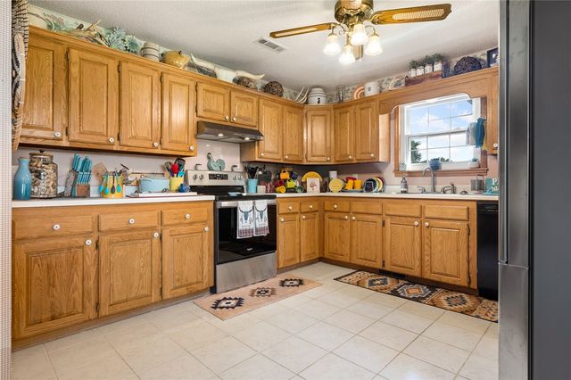 185 Lucky Lane, Harrison, AR 72601