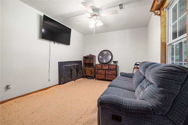 185 Lucky Lane, Harrison, AR 72601
