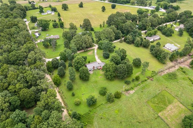 185 Lucky Lane, Harrison, AR 72601