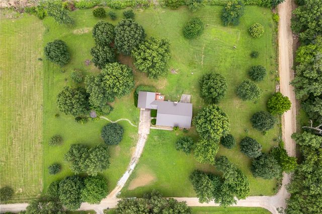 185 Lucky Lane, Harrison, AR 72601