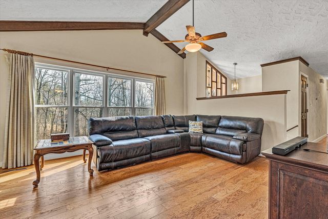 221 Summer CIR, Boones Mill, VA 24065