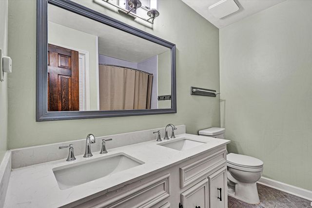 221 Summer CIR, Boones Mill, VA 24065