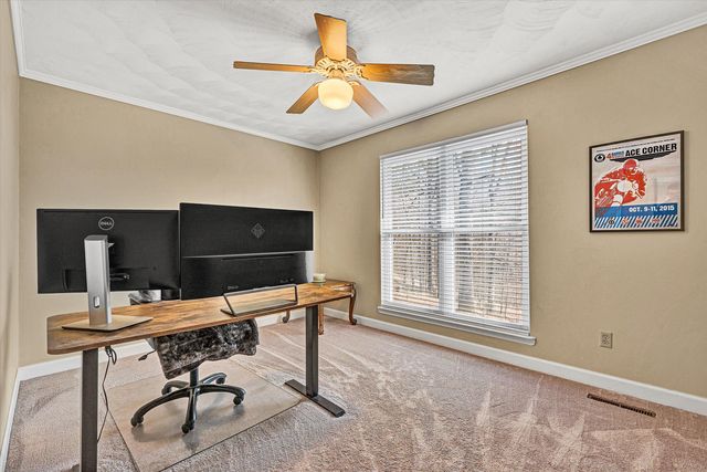 221 Summer CIR, Boones Mill, VA 24065