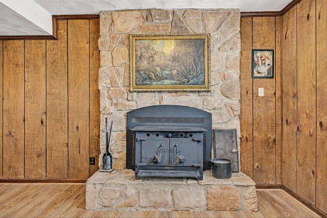 221 Summer CIR, Boones Mill, VA 24065