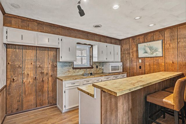 221 Summer CIR, Boones Mill, VA 24065