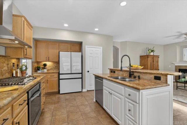 161 Willow Meadow Place, Escondido, CA 92027