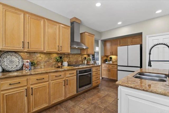 161 Willow Meadow Place, Escondido, CA 92027