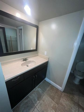 3516 Whitehall Drive 103, West Palm Beach, FL 33401