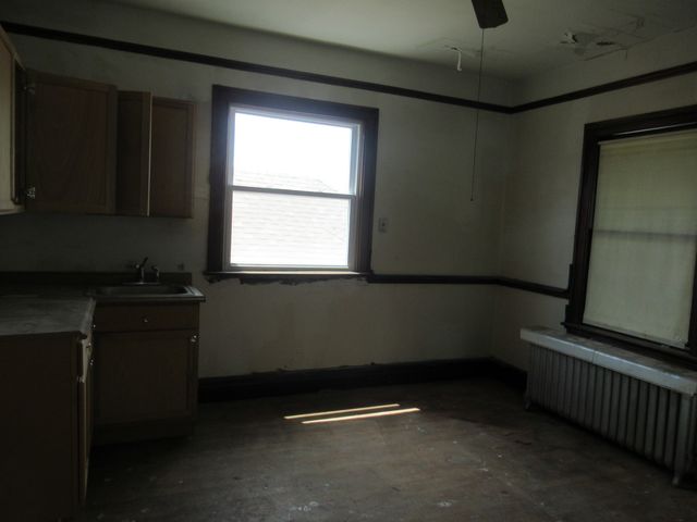 5822 S Sacramento Avenue, Chicago, IL 60629