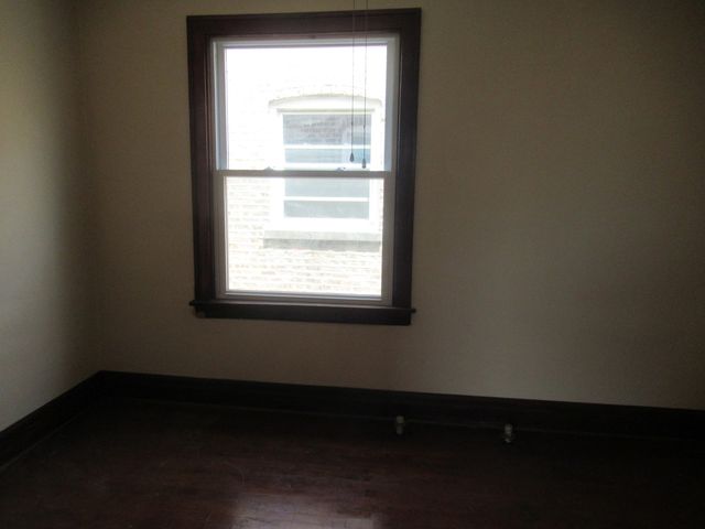 5822 S Sacramento Avenue, Chicago, IL 60629