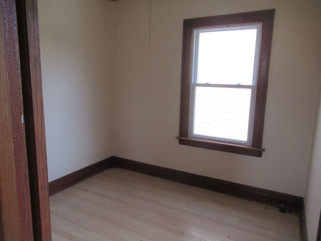 5822 S Sacramento Avenue, Chicago, IL 60629