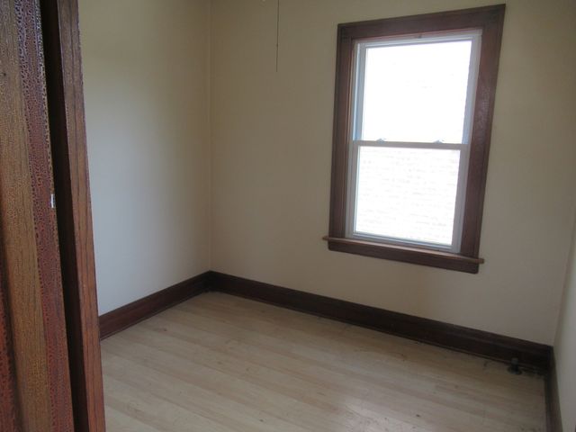 5822 S Sacramento Avenue, Chicago, IL 60629