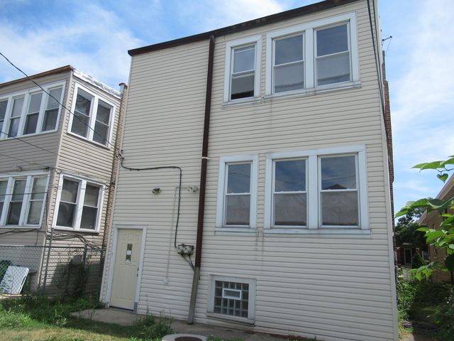 5822 S Sacramento Avenue, Chicago, IL 60629