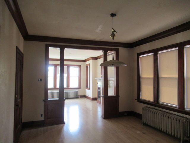 5822 S Sacramento Avenue, Chicago, IL 60629