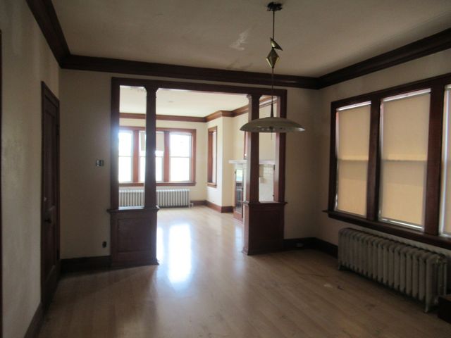 5822 S Sacramento Avenue, Chicago, IL 60629