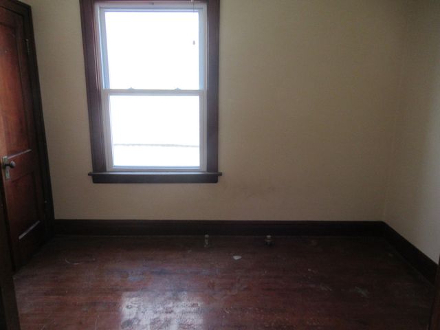 5822 S Sacramento Avenue, Chicago, IL 60629