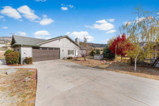 23600 Dart Drive, Tehachapi, CA 93561