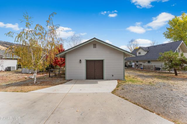 23600 Dart Drive, Tehachapi, CA 93561