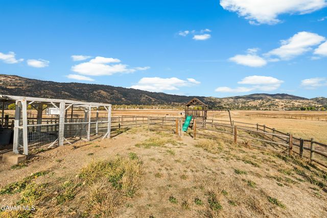 23600 Dart Drive, Tehachapi, CA 93561