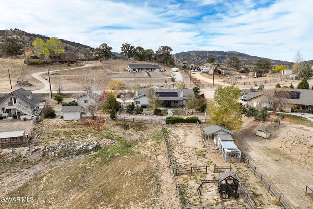 23600 Dart Drive, Tehachapi, CA 93561