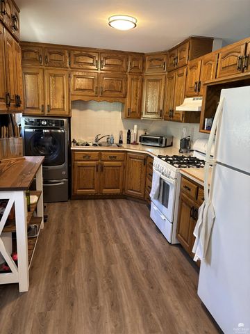 2448 Himes Road, Manhattan, KS 66502