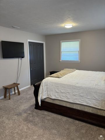 2448 Himes Road, Manhattan, KS 66502