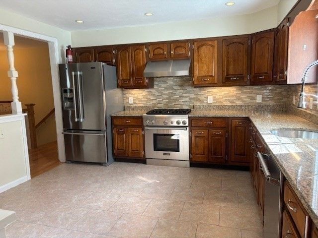 71 Old Amesbury Line Rd, Haverhill, MA 01830