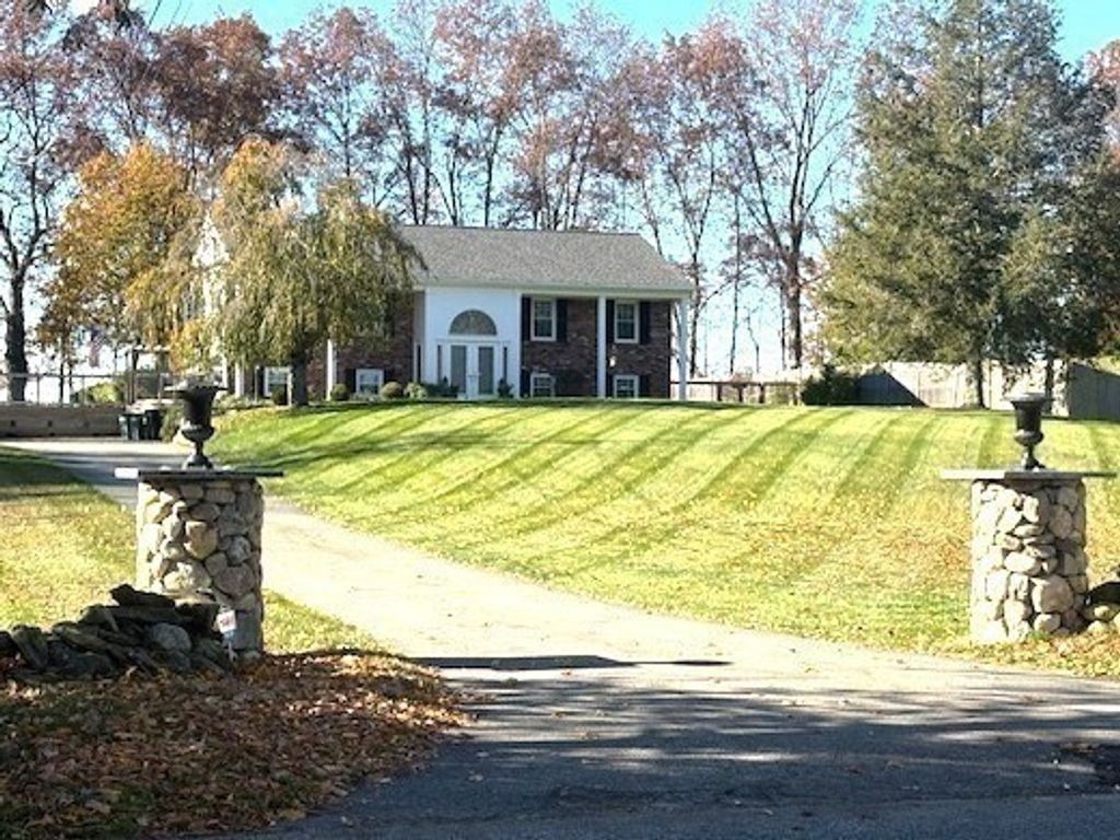 71 Old Amesbury Line Rd, Haverhill, MA 01830