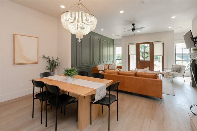 222 SE B Street, Bentonville, AR 72712