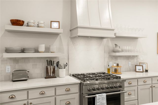 222 SE B Street, Bentonville, AR 72712