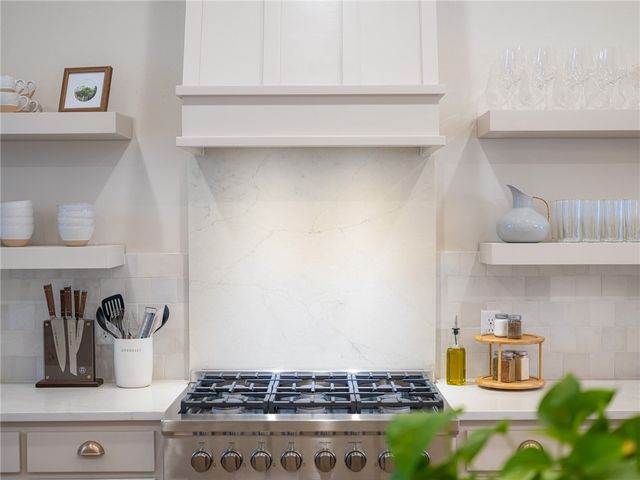 222 SE B Street, Bentonville, AR 72712