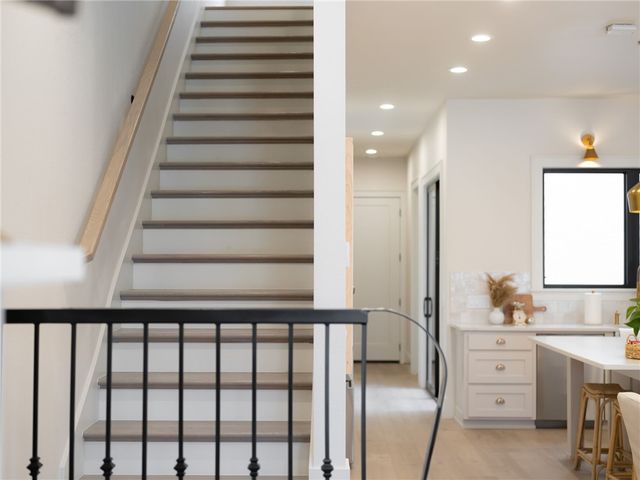 222 SE B Street, Bentonville, AR 72712