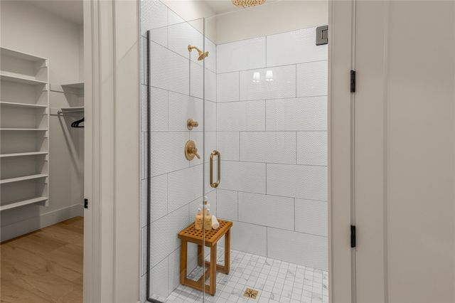 222 SE B Street, Bentonville, AR 72712