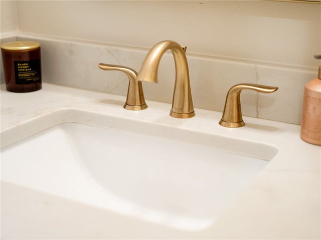 222 SE B Street, Bentonville, AR 72712