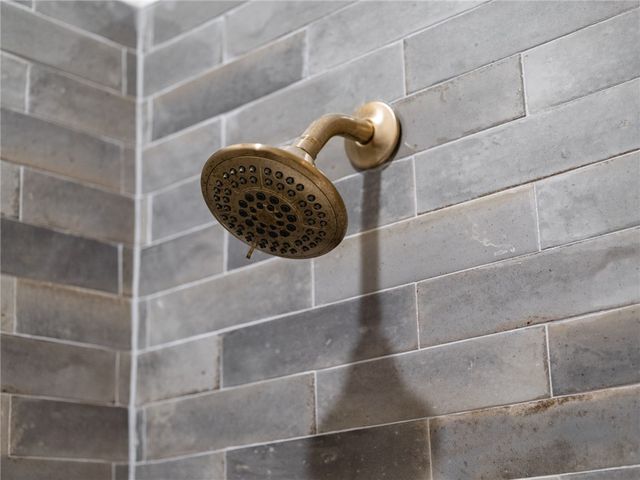 222 SE B Street, Bentonville, AR 72712