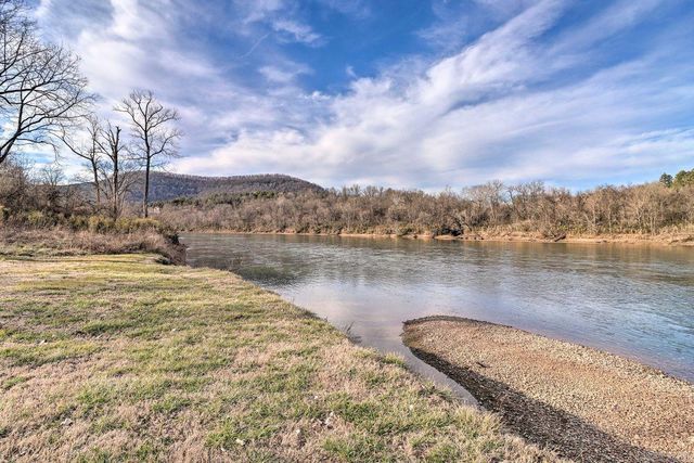 615 Ripplin Shoals, Melbourne, AR 72556