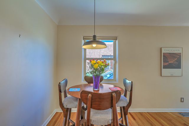 305 Adams Street NE, Albuquerque, NM 87108