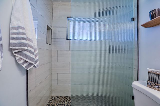 305 Adams Street NE, Albuquerque, NM 87108