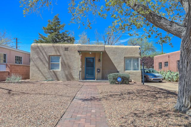 305 Adams Street NE, Albuquerque, NM 87108