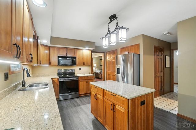 7281 Cinnamon Woods Drive, West Chester, OH 45069