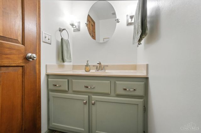 7281 Cinnamon Woods Drive, West Chester, OH 45069