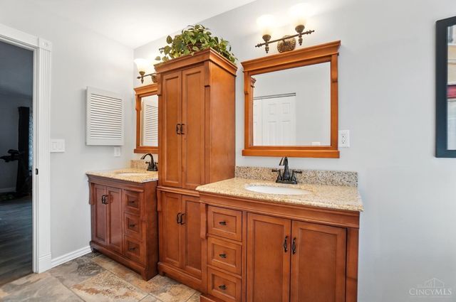 7281 Cinnamon Woods Drive, West Chester, OH 45069