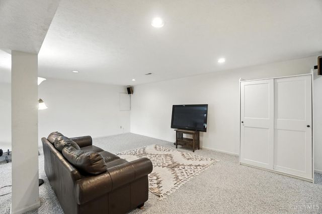 7281 Cinnamon Woods Drive, West Chester, OH 45069
