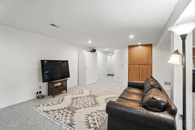 7281 Cinnamon Woods Drive, West Chester, OH 45069