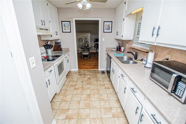 1385 Lakeview Parkway, Villa Rica, GA 30180