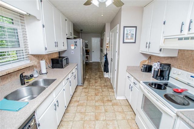 1385 Lakeview Parkway, Villa Rica, GA 30180